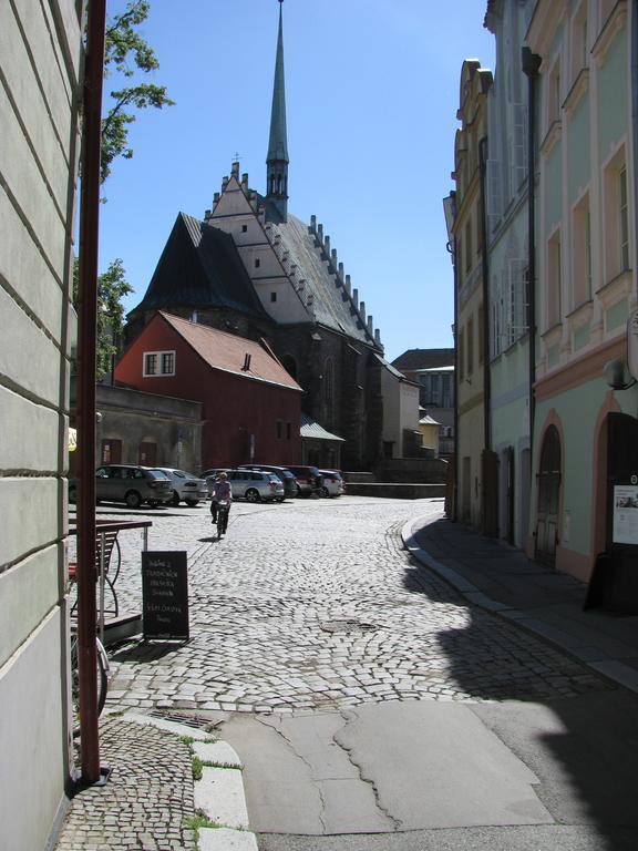 Penzion 102 Hotel Pardubice Exterior photo